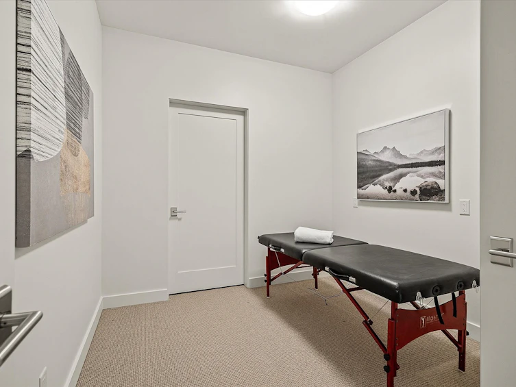 5560 Lakeshore Road, Kelowna, BC, V1W 4J4 - 46