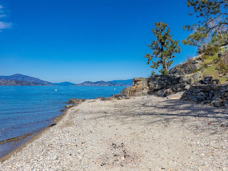 5560 Lakeshore Road, Kelowna, BC, V1W 4J4 - 54