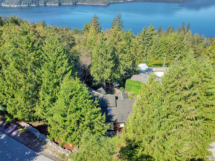 5818 Skookumchuk Road, Sechelt, BC, V7Z 0P3 - 4