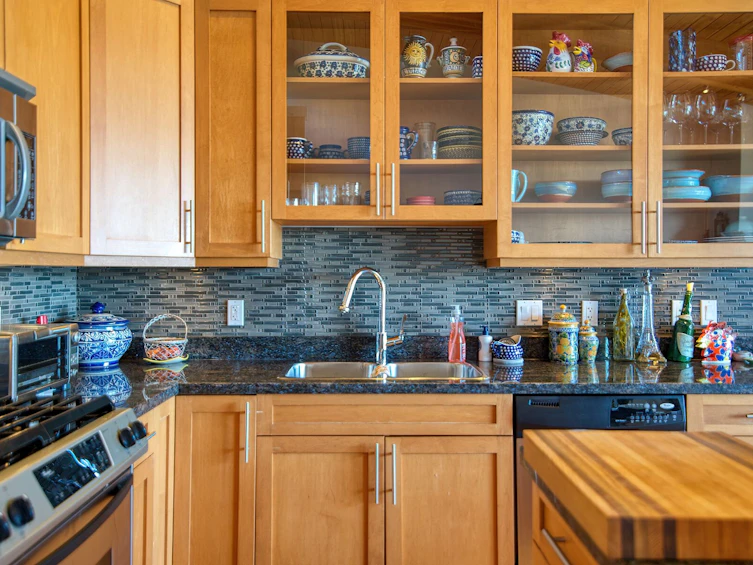 6498 Wildflower Place, Sechelt, BC, V7Z 0M9 - 13