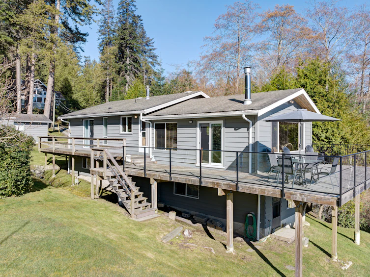 7653 Redrooffs Road, Halfmoon Bay, BC, V7Z 1C4