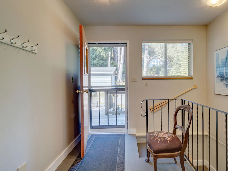 7653 Redrooffs Road, Halfmoon Bay, BC, V7Z 1C4 - 5