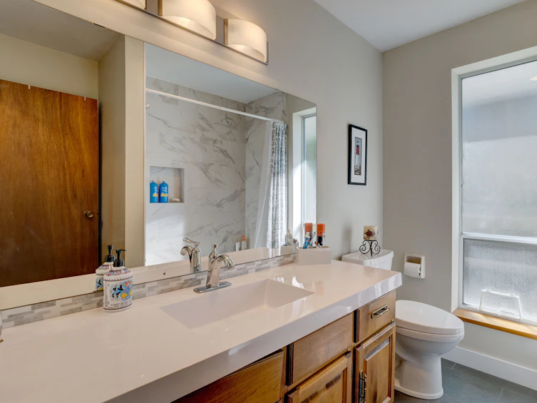 7653 Redrooffs Road, Halfmoon Bay, BC, V7Z 1C4 - 12