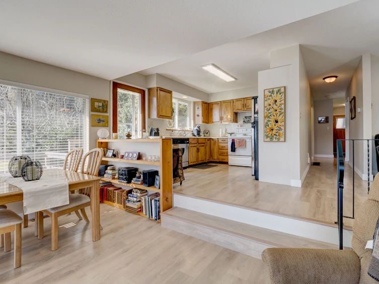 7653 Redrooffs Road, Halfmoon Bay, BC, V7Z 1C4 - 19
