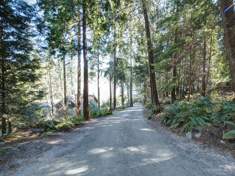 7653 Redrooffs Road, Halfmoon Bay, BC, V7Z 1C4 - 41