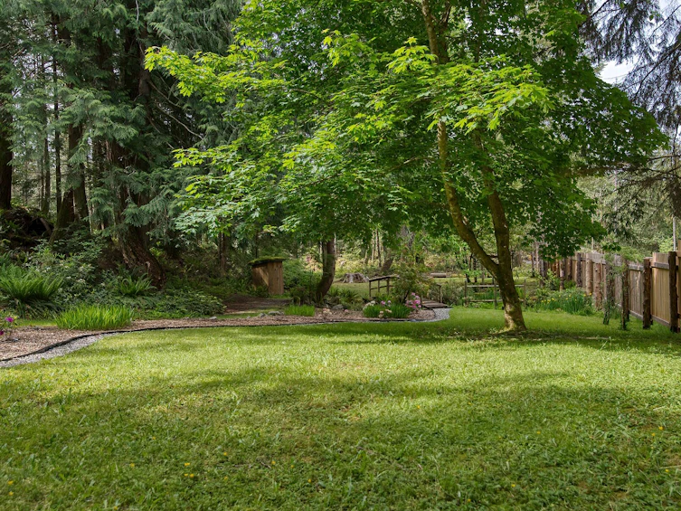 5805 Brooks Road, Halfmoon Bay, BC, V7Z 1G7 - 4