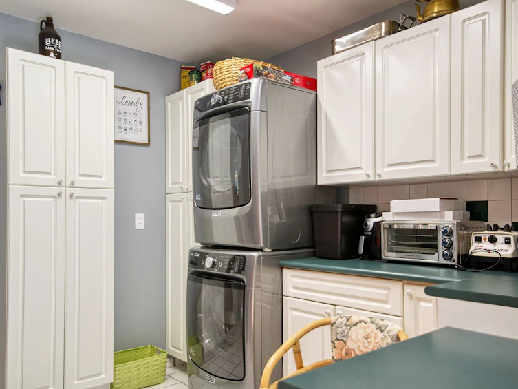 5805 Brooks Road, Halfmoon Bay, BC, V7Z 1G7 - 34
