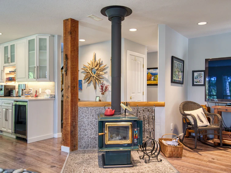 5805 Brooks Road, Halfmoon Bay, BC, V7Z 1G7 - 21
