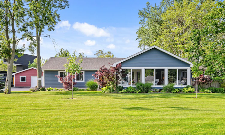 880 Edgemere Road