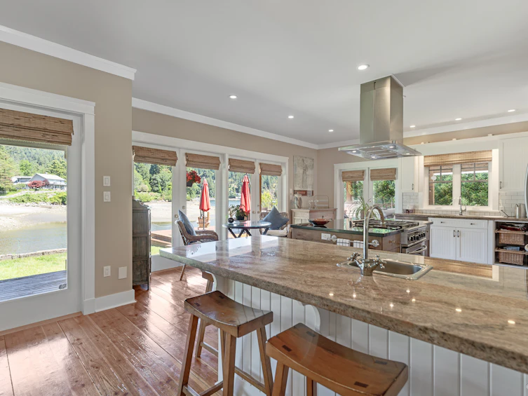 426 Union Road, Bowen Island, BC, V0N 1G0 - 10