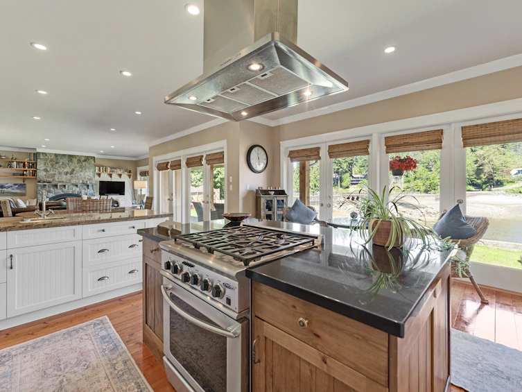 426 Union Road, Bowen Island, BC, V0N 1G0 - 14