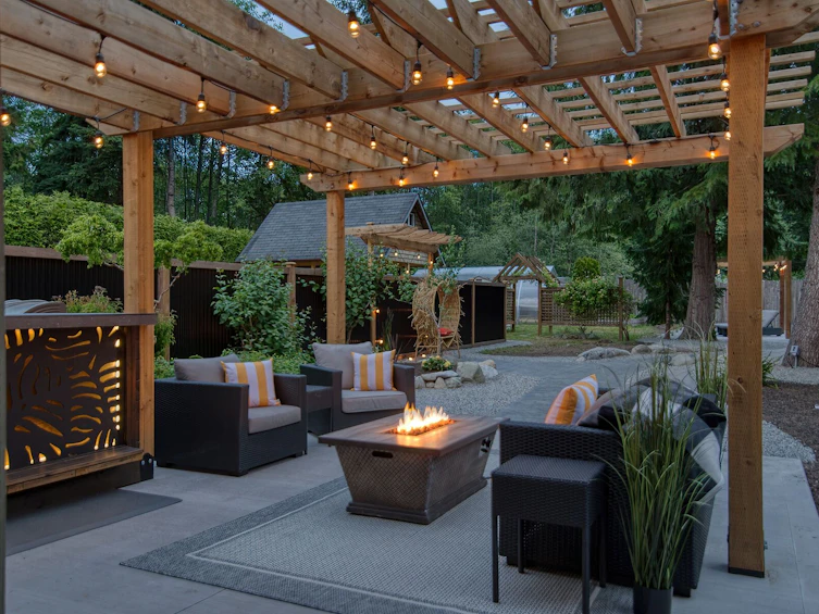 5740-5742 Nickerson Road, Sechelt, BC, V7Z 0M4 - 4
