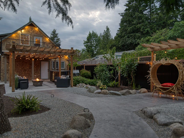 5740-5742 Nickerson Road, Sechelt, BC, V7Z 0M4 - 3