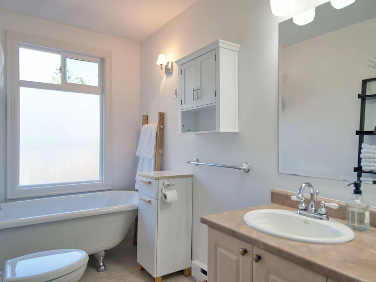 5740-5742 Nickerson Road, Sechelt, BC, V7Z 0M4 - 20