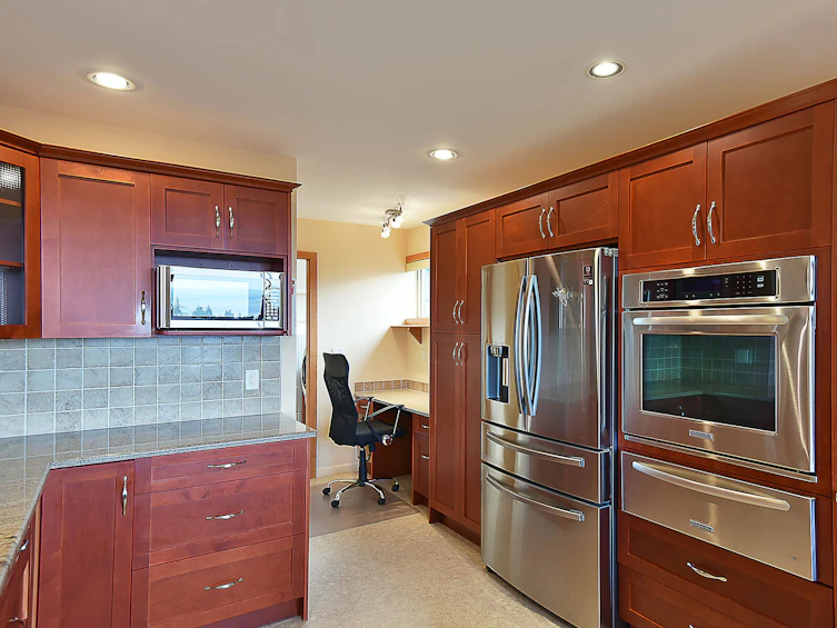 6371 Samron Road, Sechelt, BC, V7Z 0N6 - 17