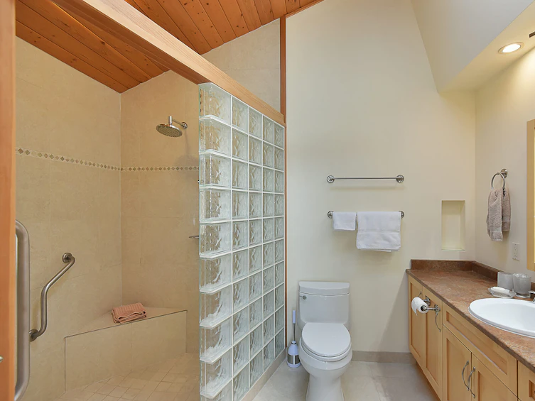 6371 Samron Road, Sechelt, BC, V7Z 0N6 - 22