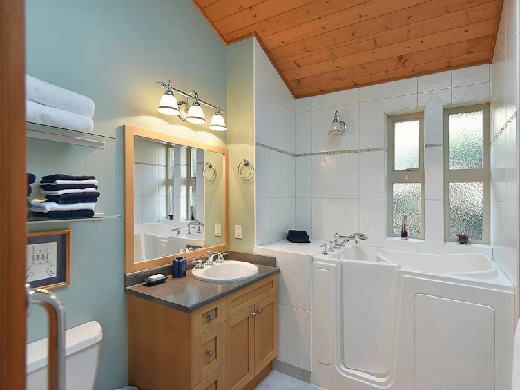 6371 Samron Road, Sechelt, BC, V7Z 0N6 - 25