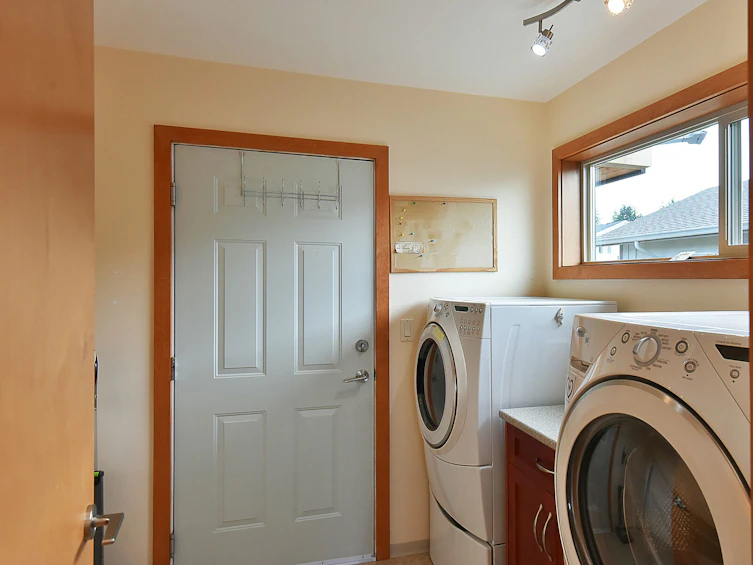 6371 Samron Road, Sechelt, BC, V7Z 0N6 - 26