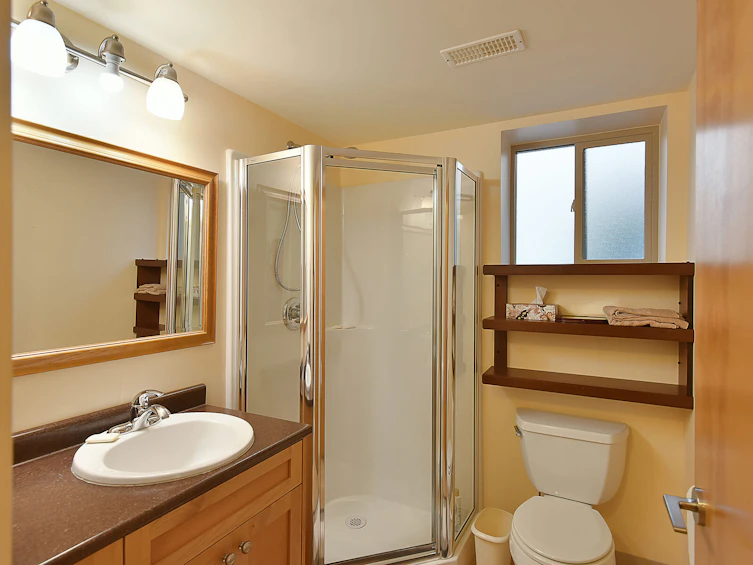 6371 Samron Road, Sechelt, BC, V7Z 0N6 - 31