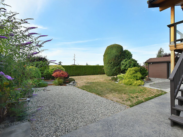 6371 Samron Road, Sechelt, BC, V7Z 0N6 - 35