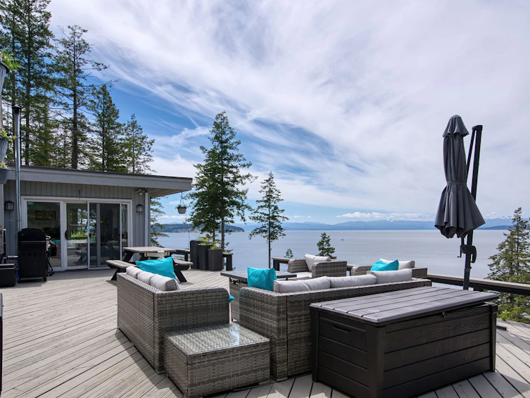 10991-10993 Sunshine Coast Highway, Pender Harbour Egmont, BC, V7Z 1B8