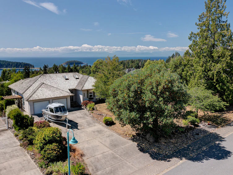 6183 Oracle Road, Sechelt, BC, V7Z 0N7 - 2
