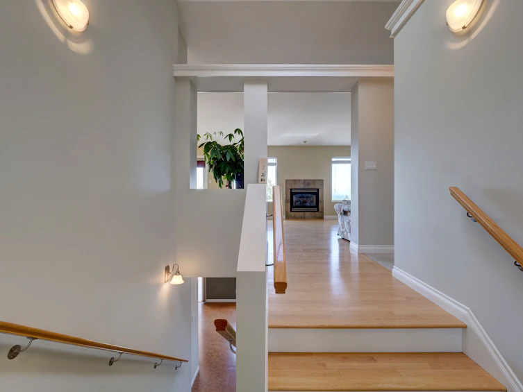 6183 Oracle Road, Sechelt, BC, V7Z 0N7 - 8