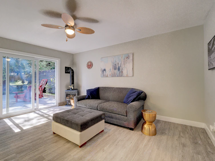 7843 Eagle Drive, Halfmoon Bay, BC, V7Z 1A3 - 7