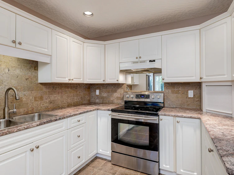 9639 Second Street, Sidney, BC, V8L 3C3 - 14