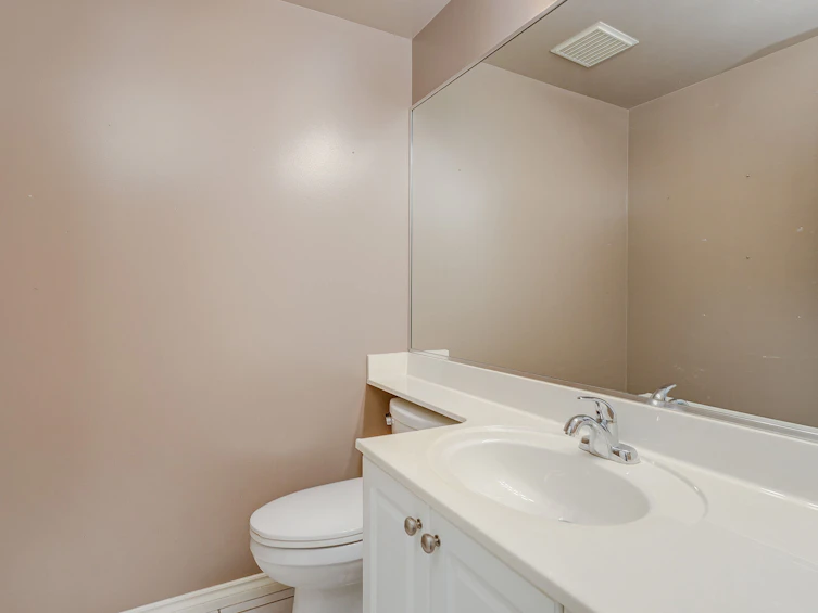 9639 Second Street, Sidney, BC, V8L 3C3 - 33