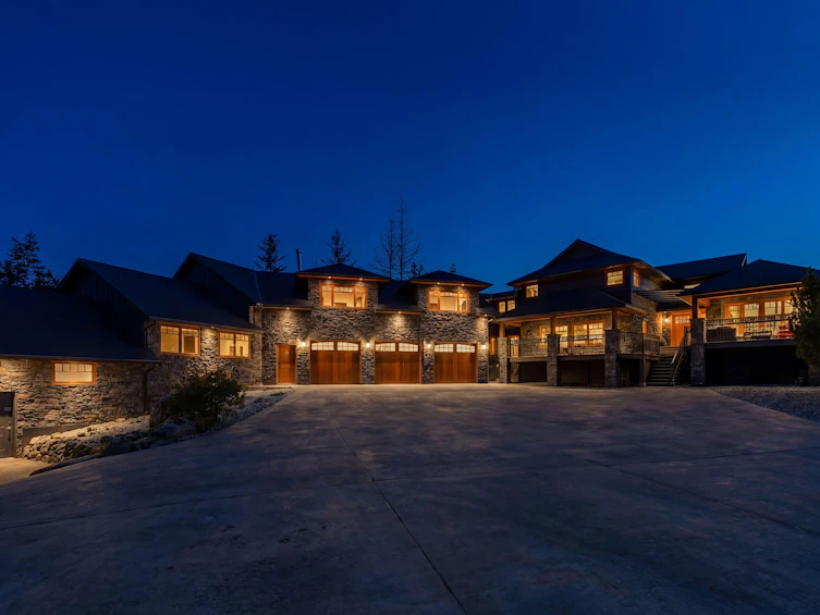 5774 Deadpine Drive, Kelowna, BC, V1P 1A3