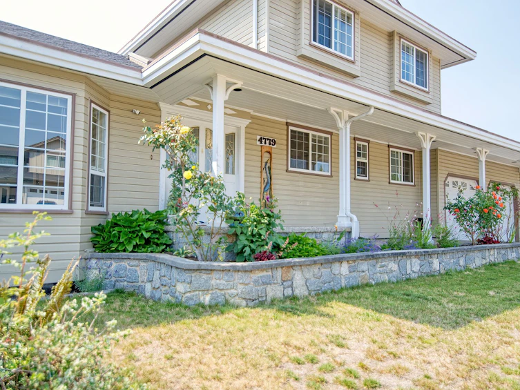 4779 Tamarack Place, Sechelt, BC, V7Z 0E8