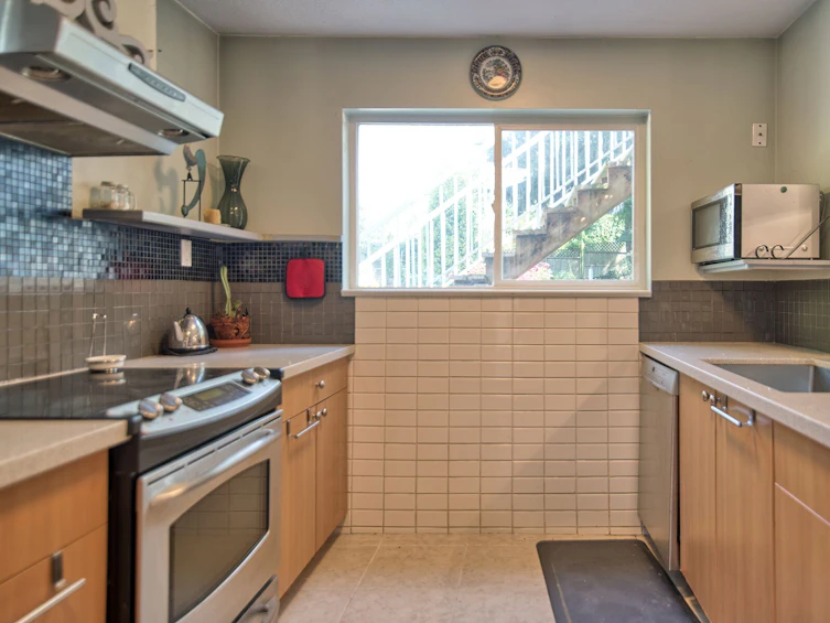 6390 Samron Road, Sechelt, BC, V7Z 0N6 - 25