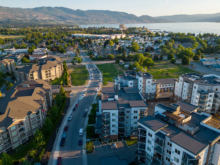 201-3630 Mission Springs Drive, Kelowna, BC, V1W 0B2 - 2