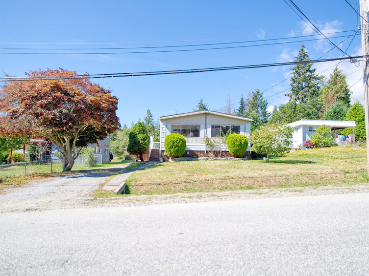 5423 Derby Road, Sechelt, BC, V7Z 0M1 - 3