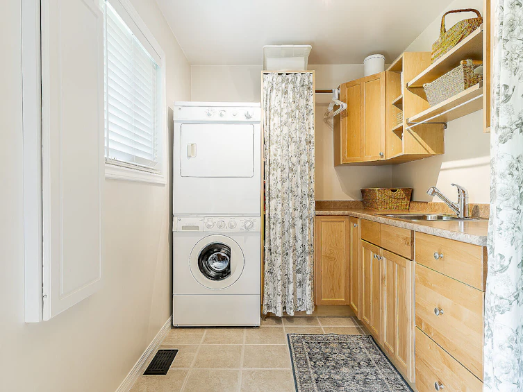 625 E 22nd Street, North Vancouver, BC, V7L 3E1 - 25