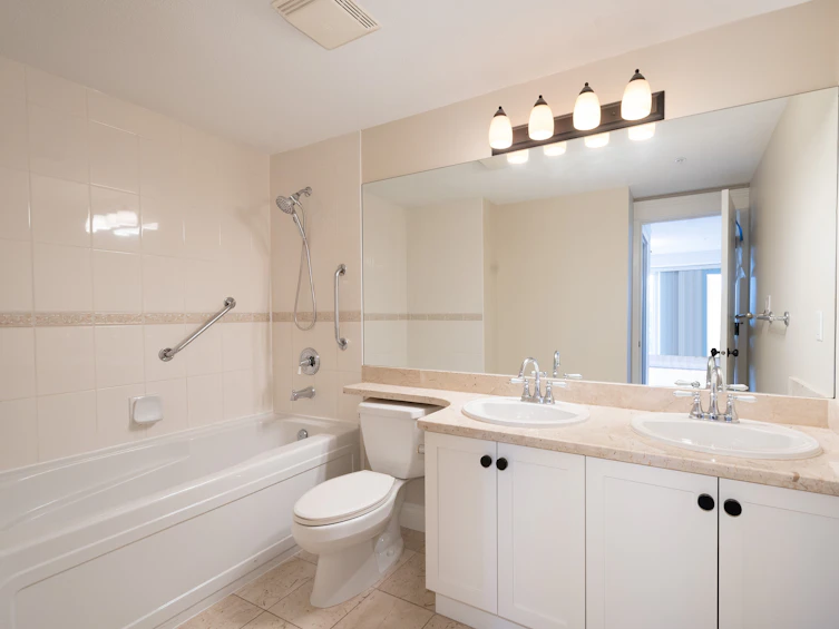 315-3629 Deercrest Drive, North Vancouver, BC, V7G 2S9 - 18