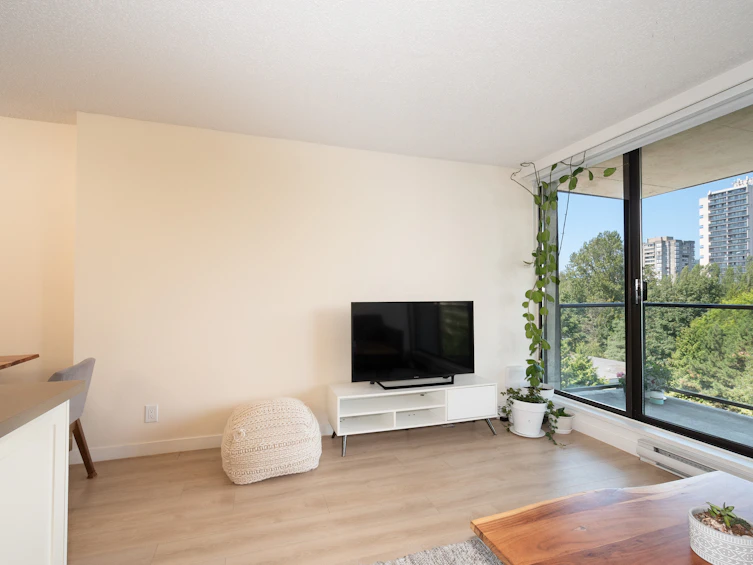 907-3970 Carrigan Court, Burnaby, BC, V3N 4S5 - 7