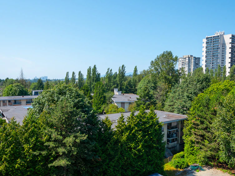907-3970 Carrigan Court, Burnaby, BC, V3N 4S5 - 12