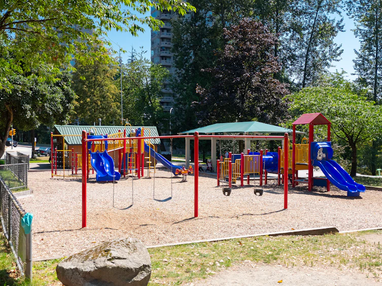 907-3970 Carrigan Court, Burnaby, BC, V3N 4S5 - 39