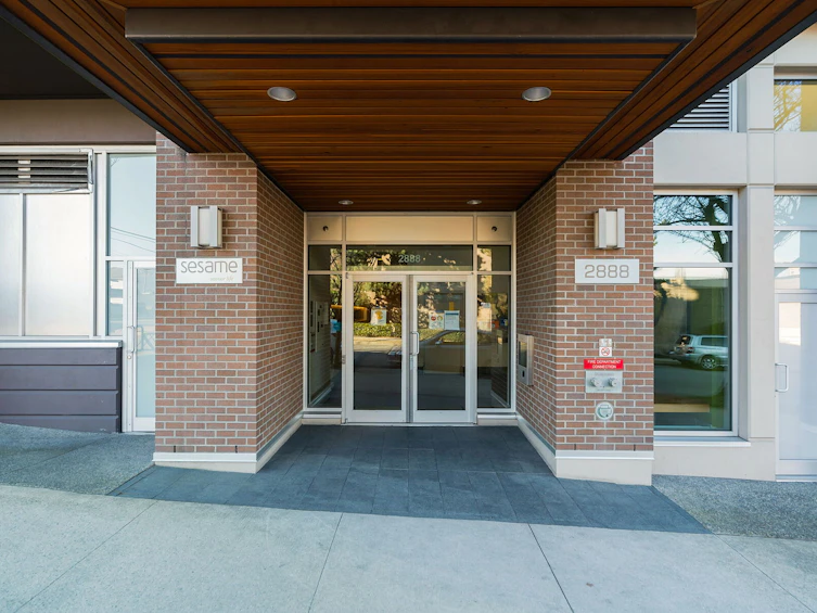 205-2888 E 2nd Avenue, Vancouver, BC, V5M 0B9 - 2