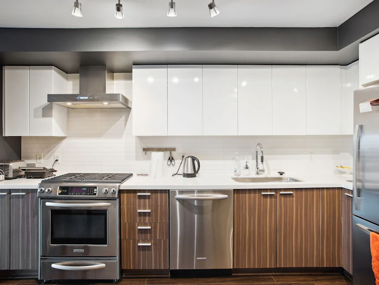 205-2888 E 2nd Avenue, Vancouver, BC, V5M 0B9 - 6