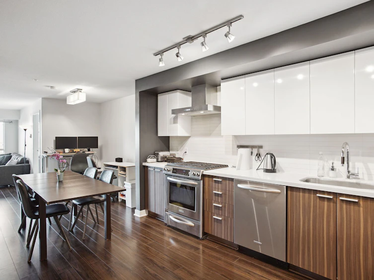205-2888 E 2nd Avenue, Vancouver, BC, V5M 0B9 - 7