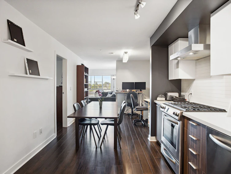 205-2888 E 2nd Avenue, Vancouver, BC, V5M 0B9 - 9
