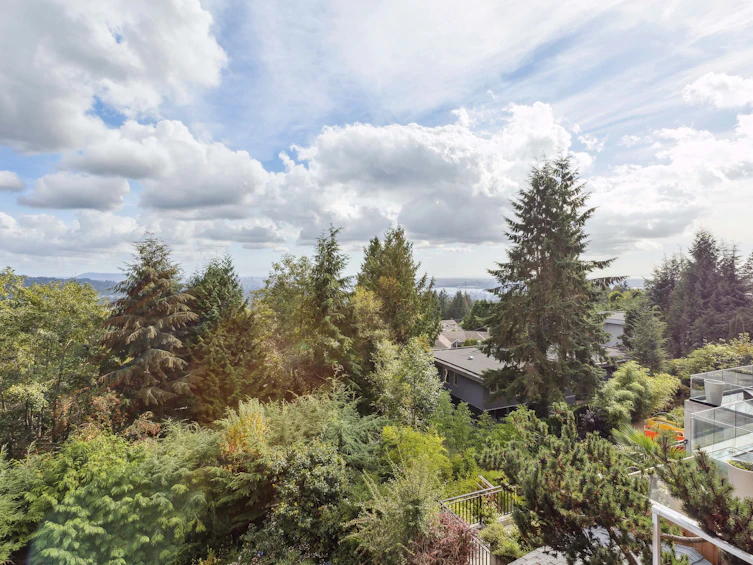 531 Craigmohr Drive, West Vancouver, BC, V7S 1W8 - 36