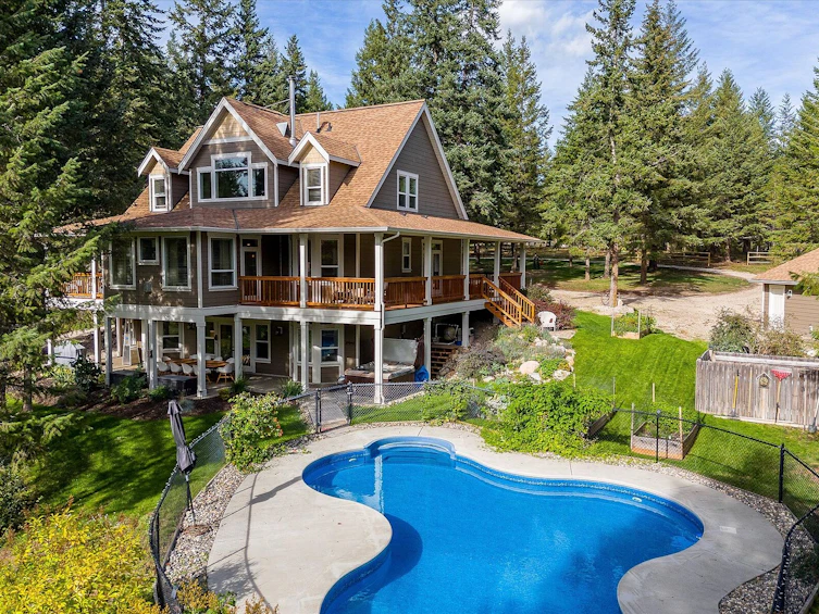 192 Louie View Drive, Lumby, BC, V0E 2G1 - 2