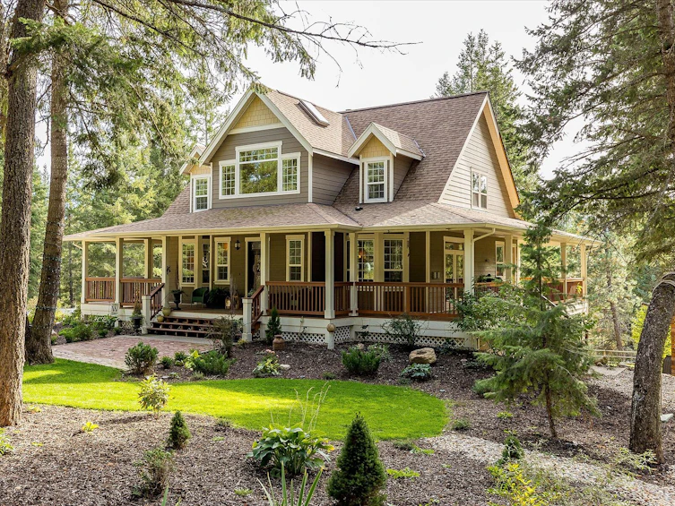 192 Louie View Drive, Lumby, BC, V0E 2G1