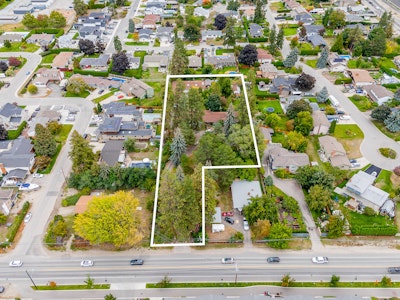 4377 Lakeshore Road - 5