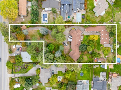 4377 Lakeshore Road - 4