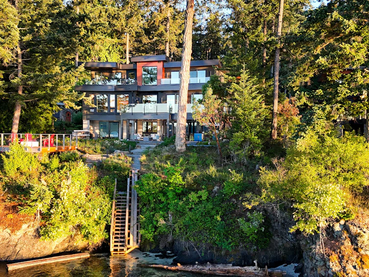 848 Lands End Road, North Saanich, BC, V8L 5L3